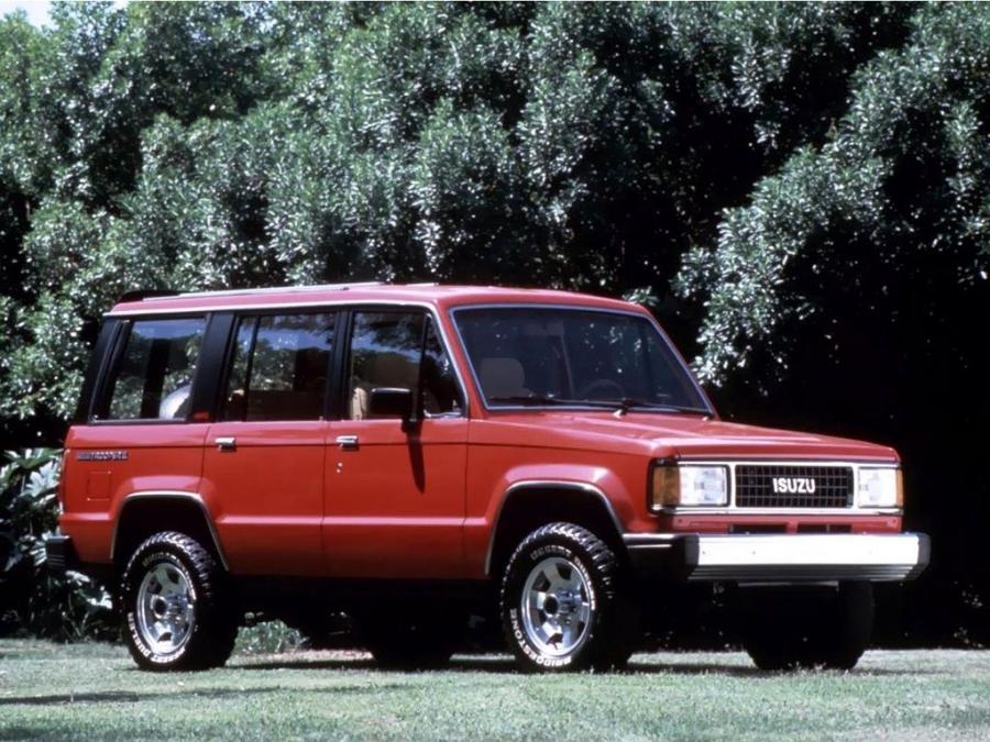  Isuzu Trooper 1986 года  (фото 7 из 8)